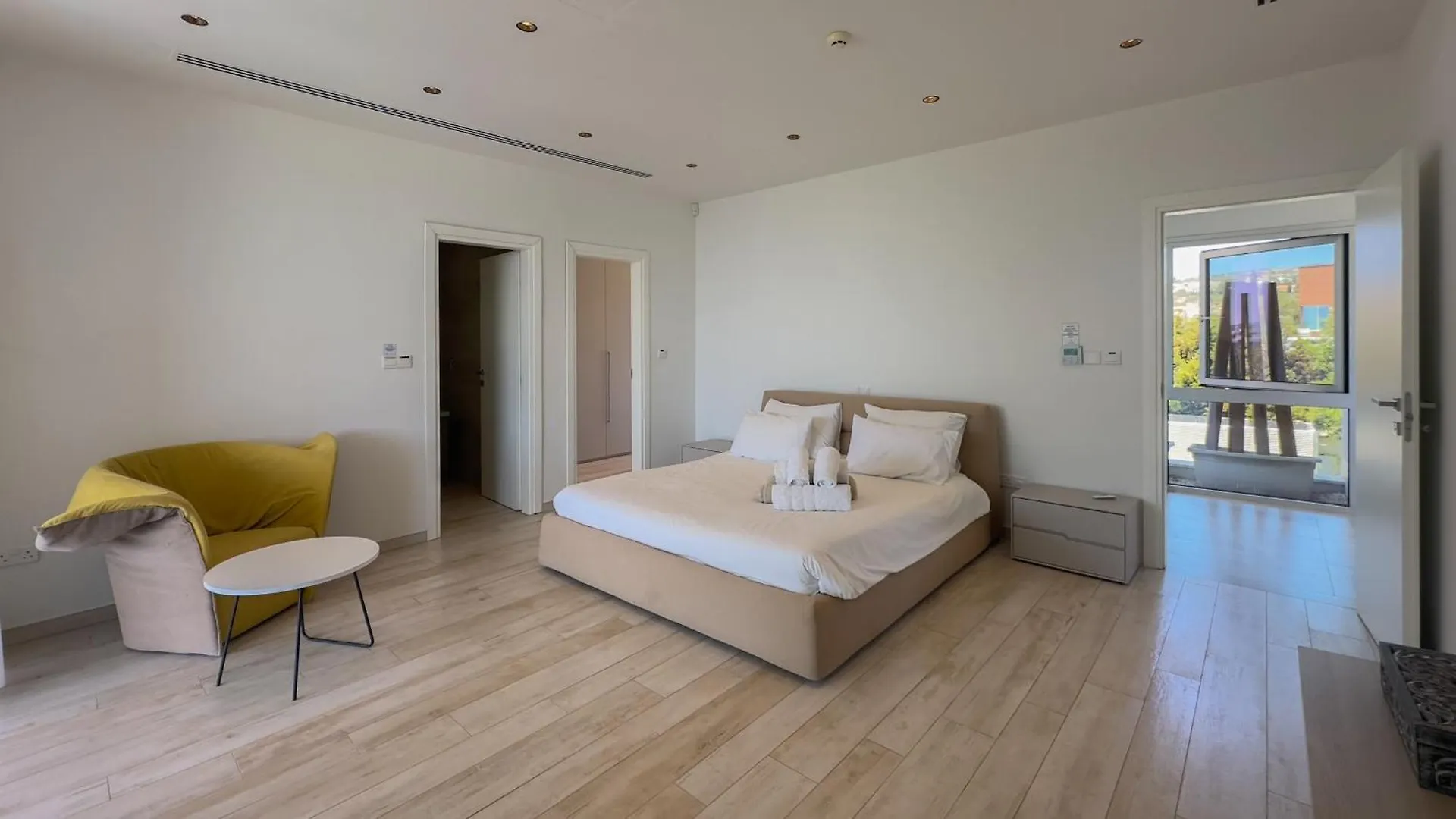 Vivo Mare 3 Bedroom Villas أيا نابا
